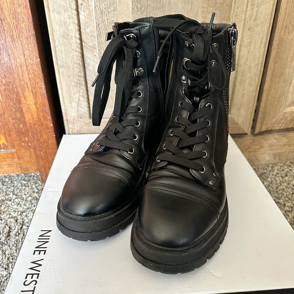 Nine West Black Leather Combat Boots with Lace-Up Design